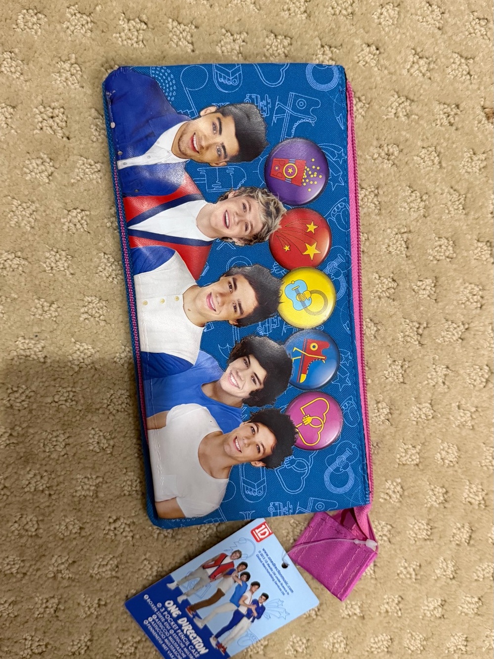 One Direction 3 pocket pencil pouch, 2 4x6 spiral notebooks & 50 sheet notepad - Picture 2 of 5